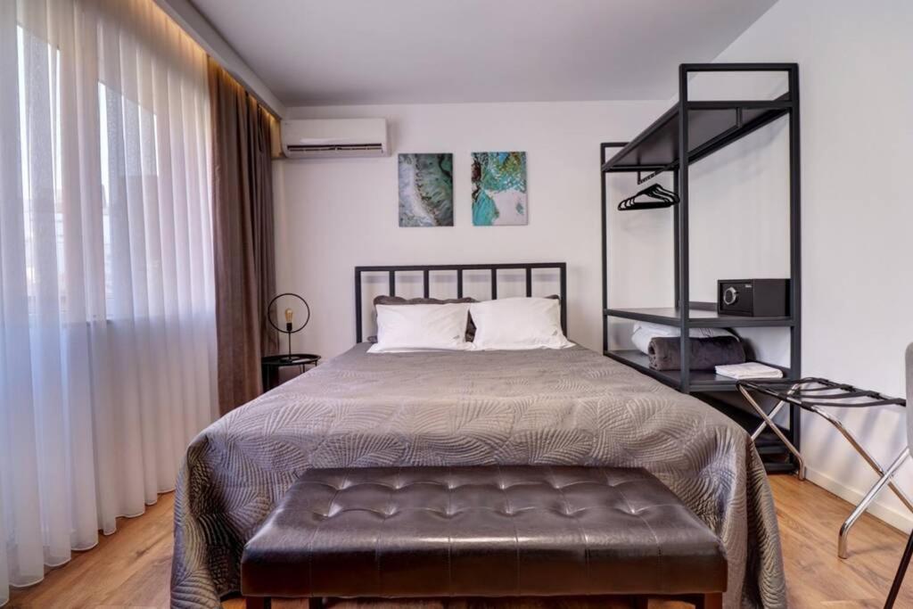 Town Square Apartment 普里什蒂纳 外观 照片