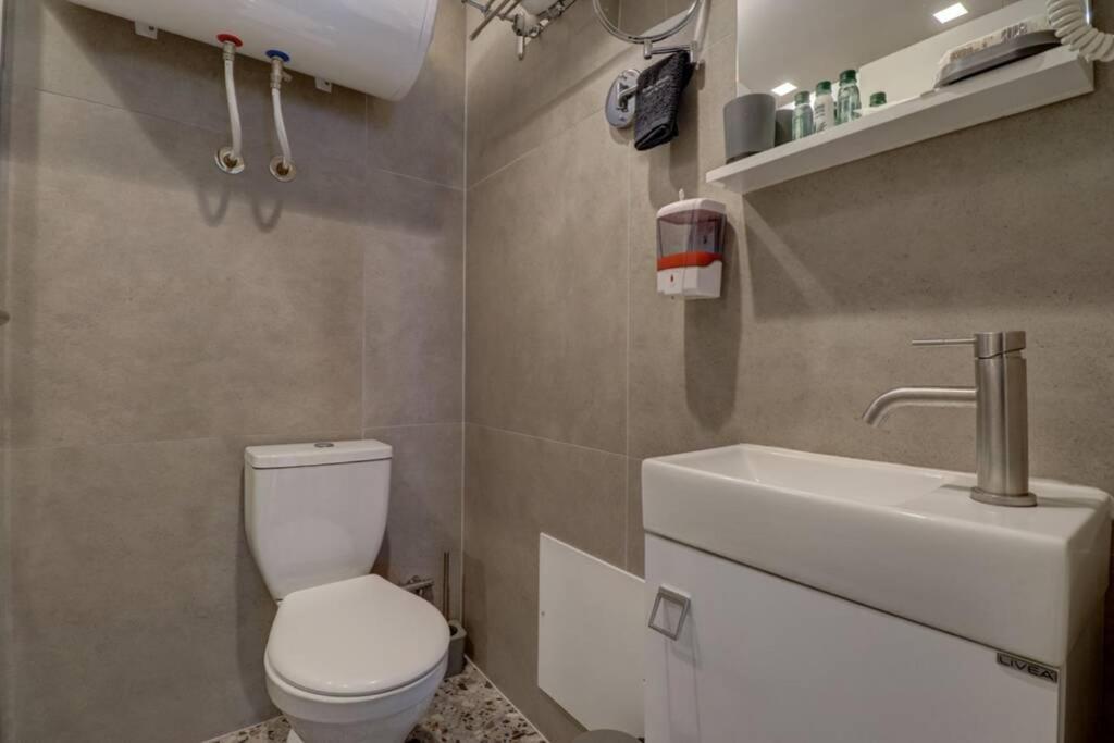 Town Square Apartment 普里什蒂纳 外观 照片